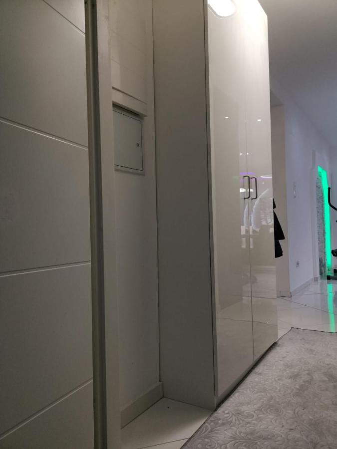 Luxus Apartamento *